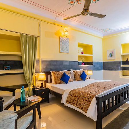 Kalyan Villa Homestay Ουνταϊπούρ Εξωτερικό φωτογραφία