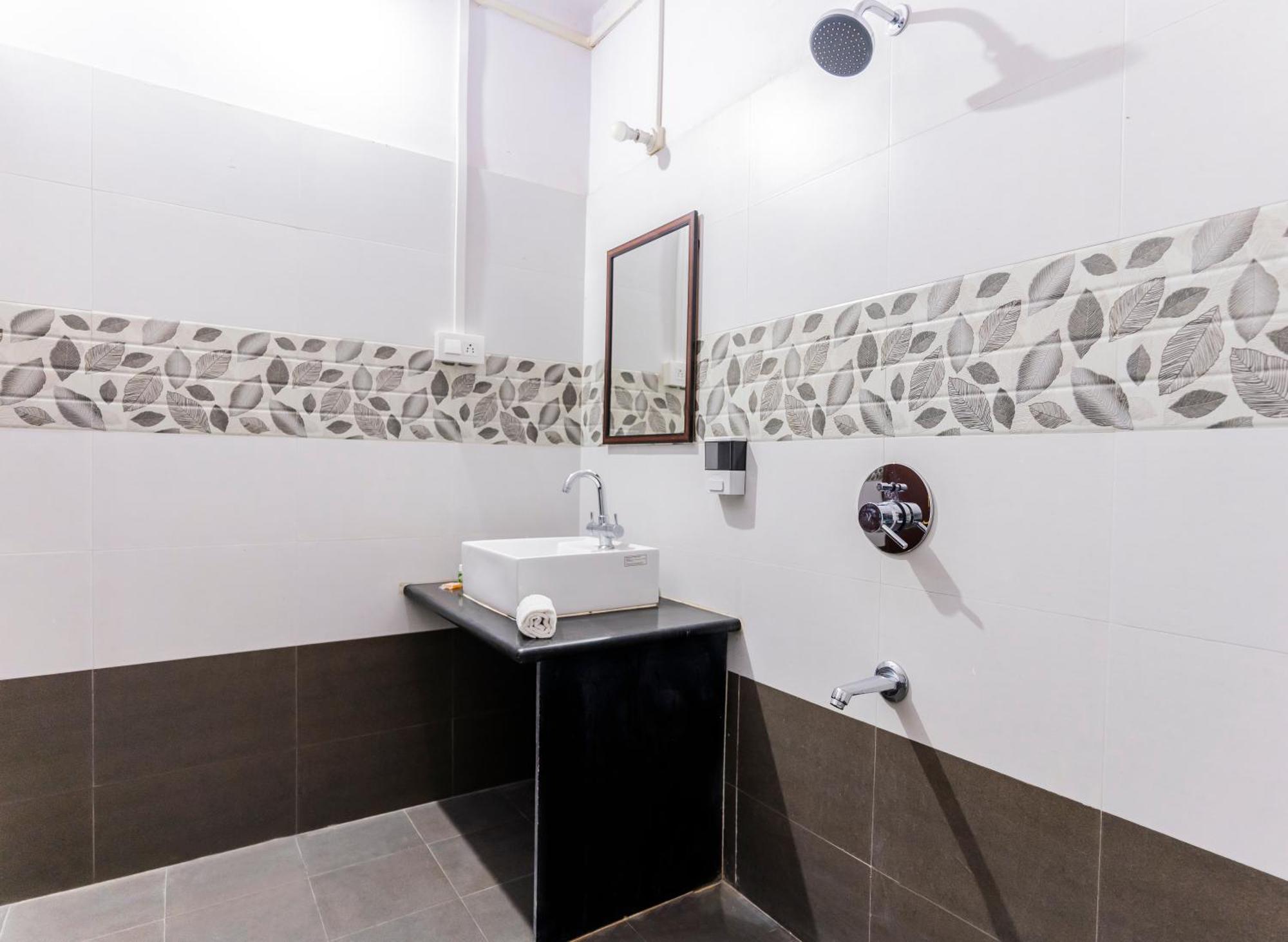Kalyan Villa Homestay Ουνταϊπούρ Εξωτερικό φωτογραφία