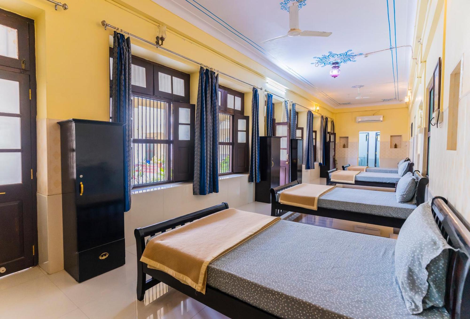 Kalyan Villa Homestay Ουνταϊπούρ Εξωτερικό φωτογραφία