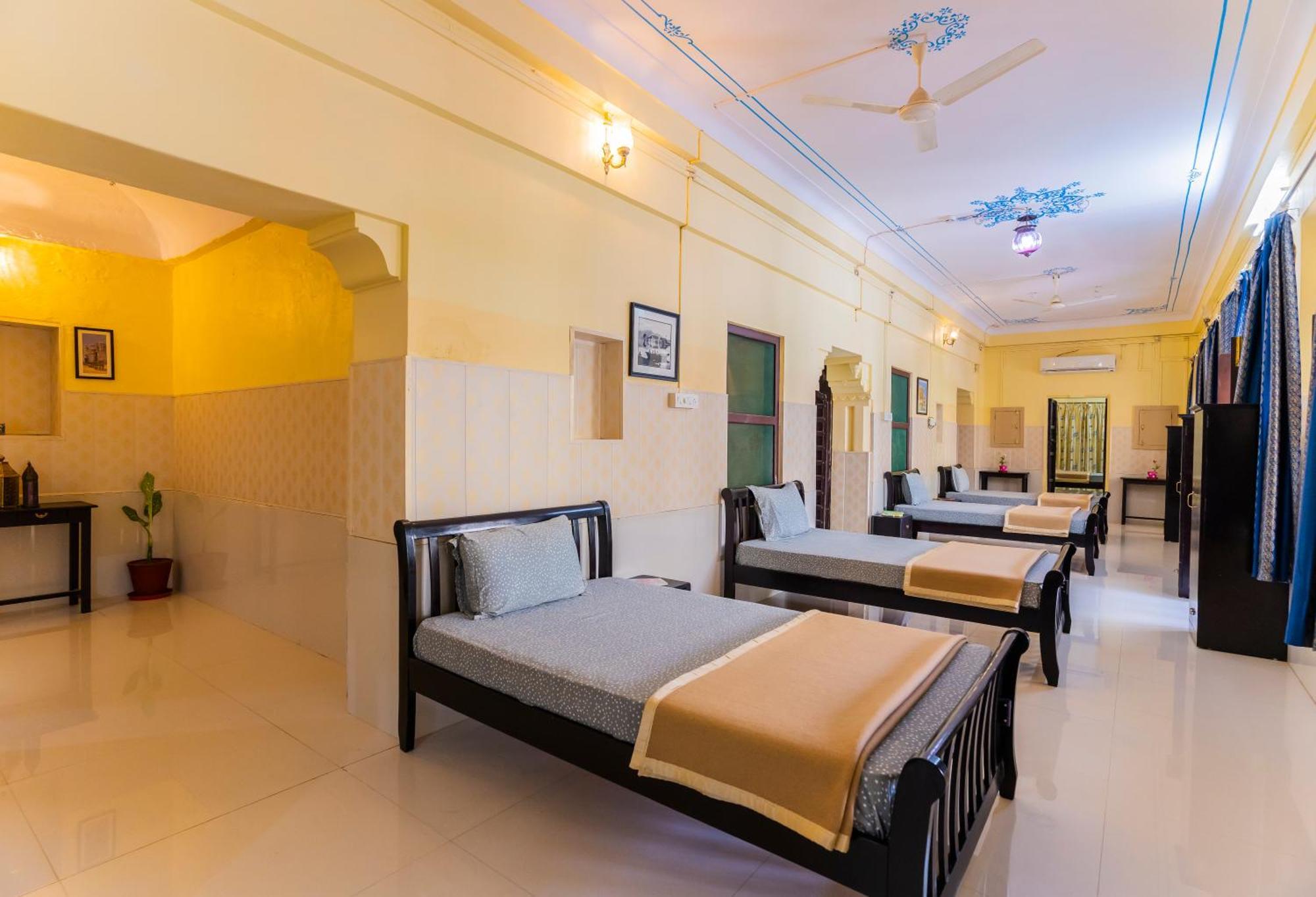 Kalyan Villa Homestay Ουνταϊπούρ Εξωτερικό φωτογραφία