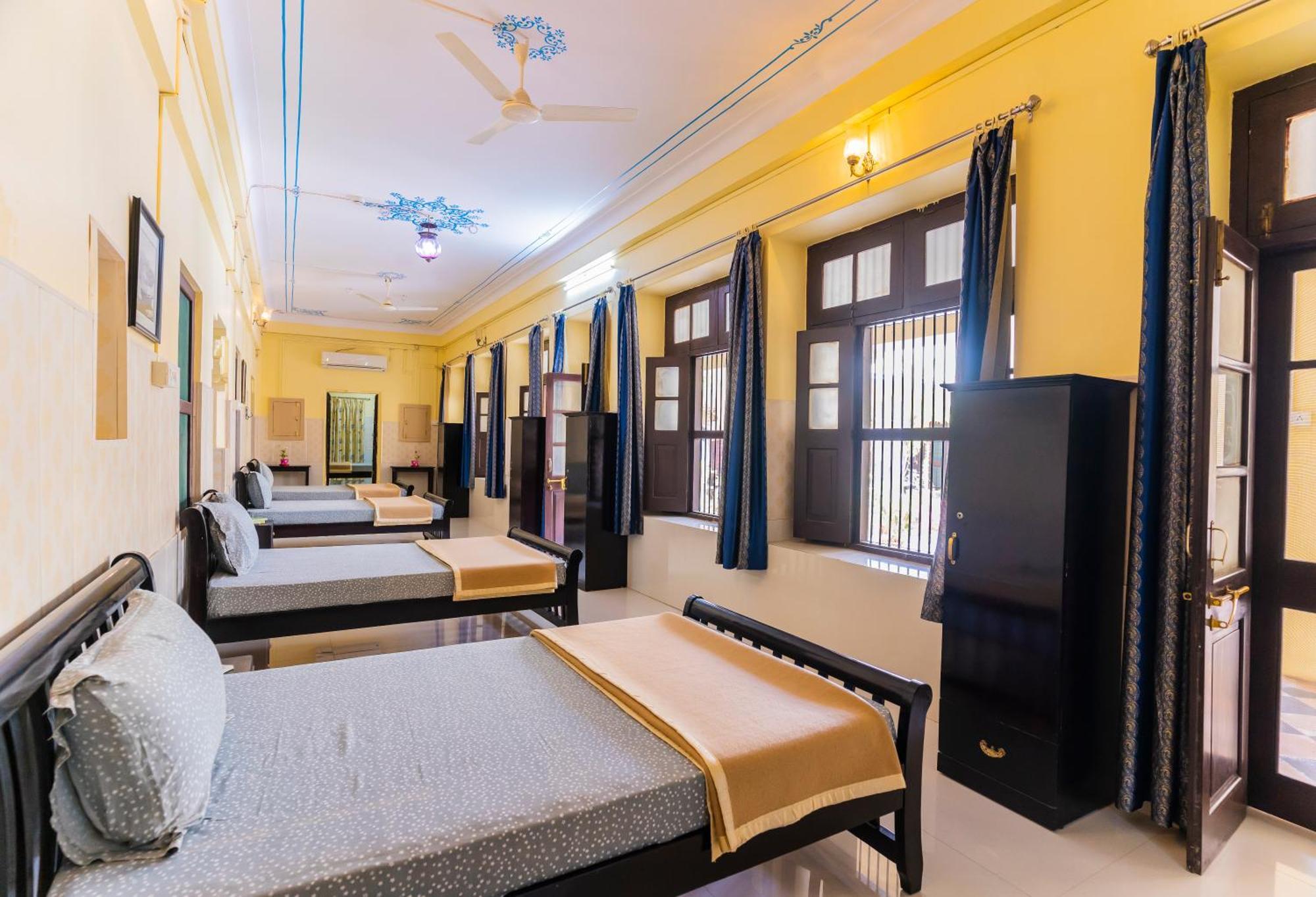 Kalyan Villa Homestay Ουνταϊπούρ Εξωτερικό φωτογραφία