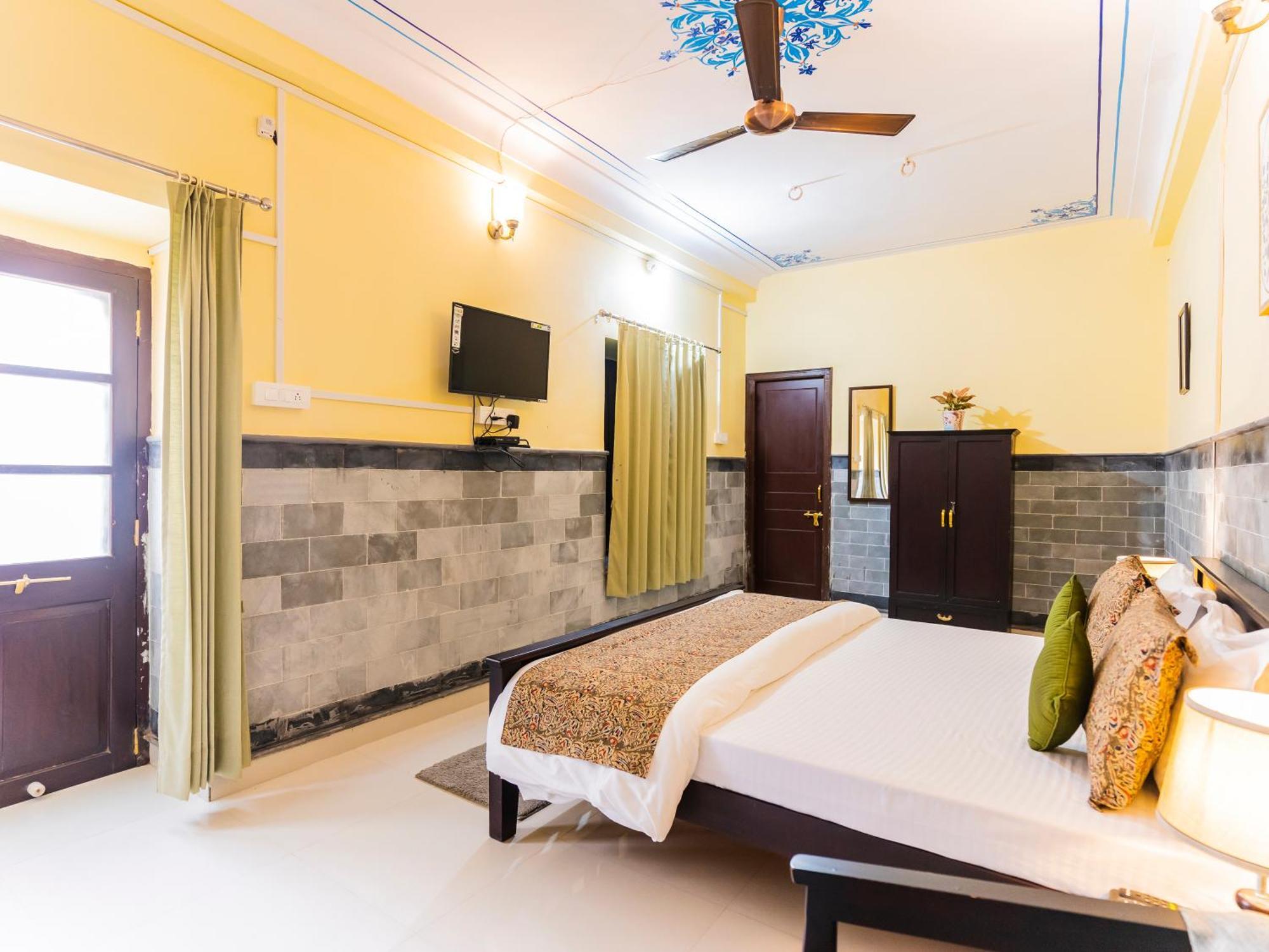 Kalyan Villa Homestay Ουνταϊπούρ Εξωτερικό φωτογραφία