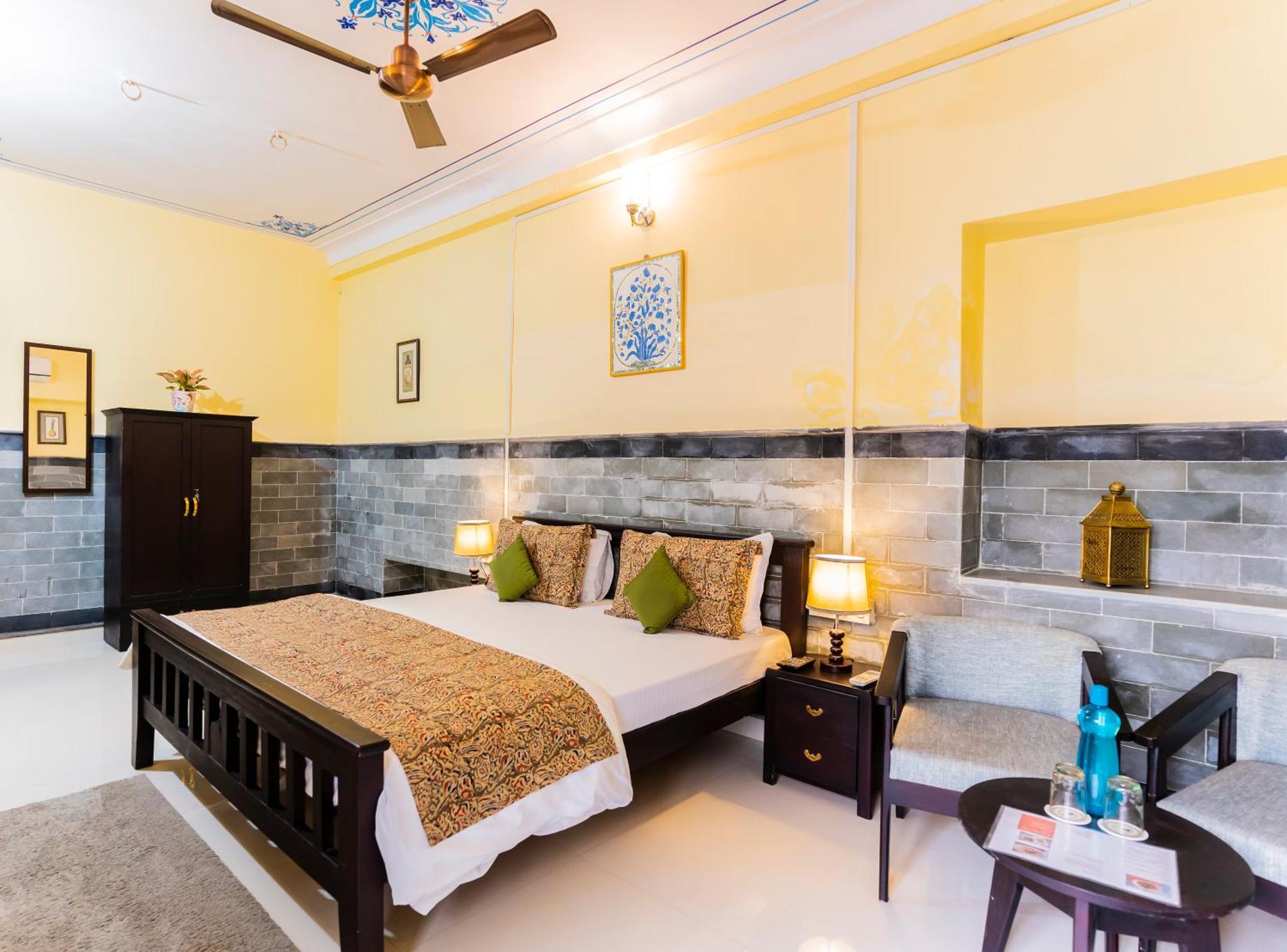 Kalyan Villa Homestay Ουνταϊπούρ Εξωτερικό φωτογραφία