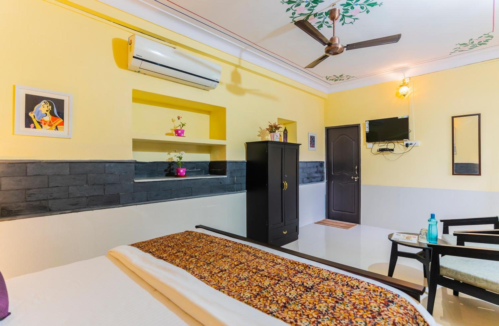 Kalyan Villa Homestay Ουνταϊπούρ Εξωτερικό φωτογραφία
